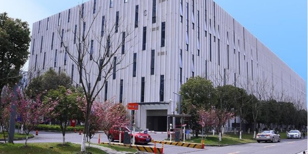 中檢華通威選用草莓视频网站步入式恒溫恒濕試驗室