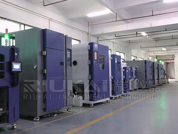 帶（dài）視窗冷熱衝擊試驗箱生產廠家