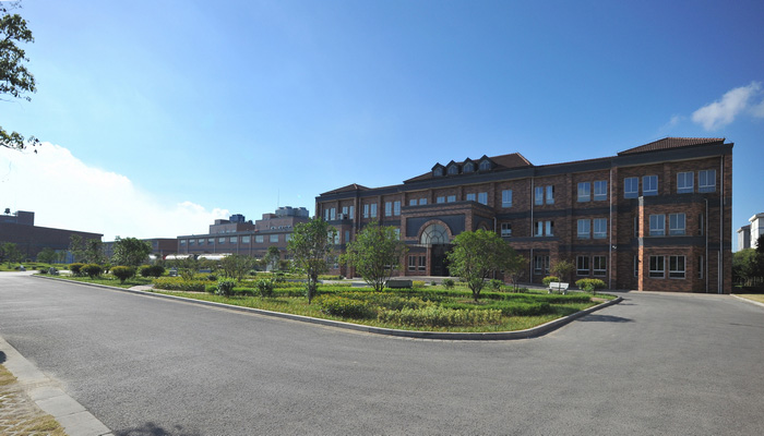 江蘇和時利（lì）新材料可靠性（xìng）測試選用草莓视频网站恒溫恒濕試驗箱