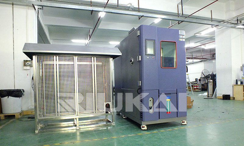 負載（zǎi）對（duì）恒溫恒濕試驗箱的溫濕度性能有哪些影響？