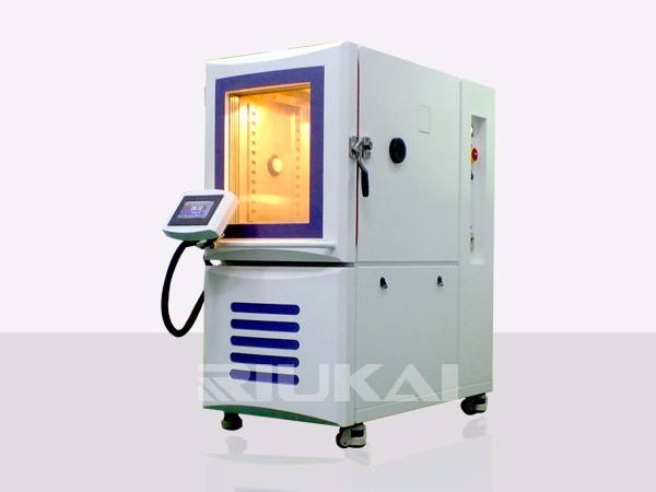 高低溫試（shì）驗箱