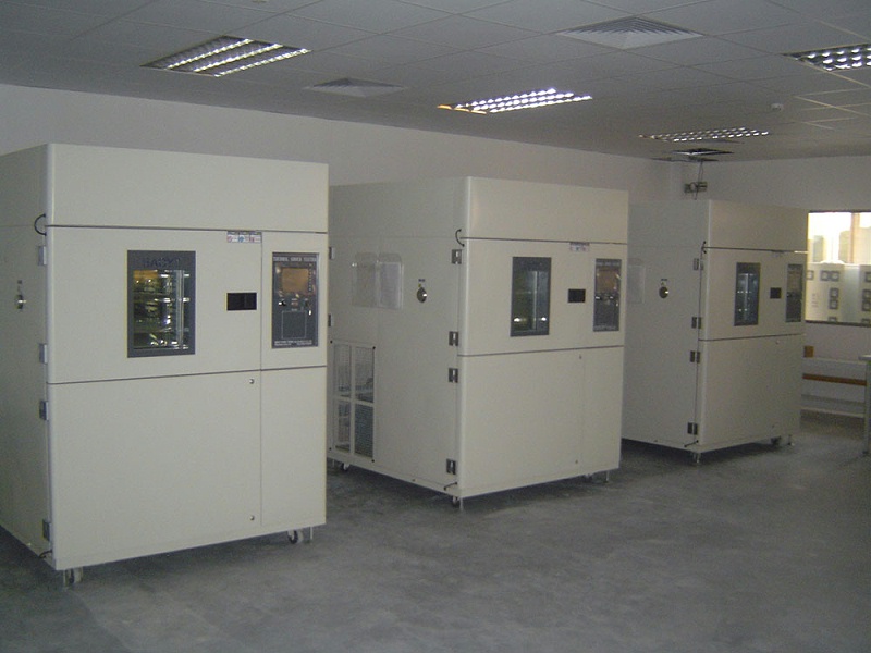 可程式恒溫（wēn）恒（héng）濕試驗箱交機