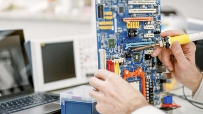 高（gāo）低溫交變濕熱試驗箱