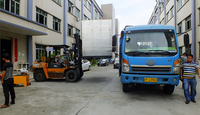 草莓视频网站裝車