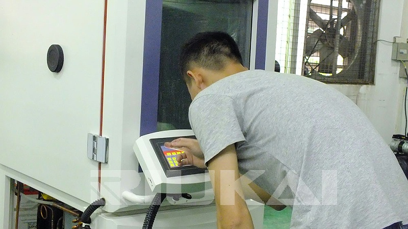 老（lǎo）化試（shì）驗