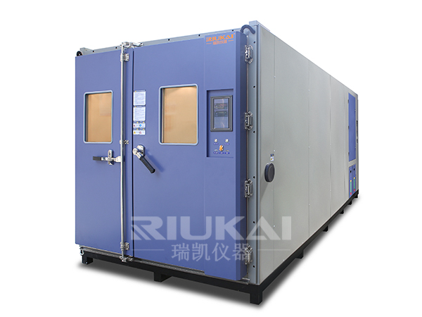 步入式高（gāo）低（dī）溫試驗箱