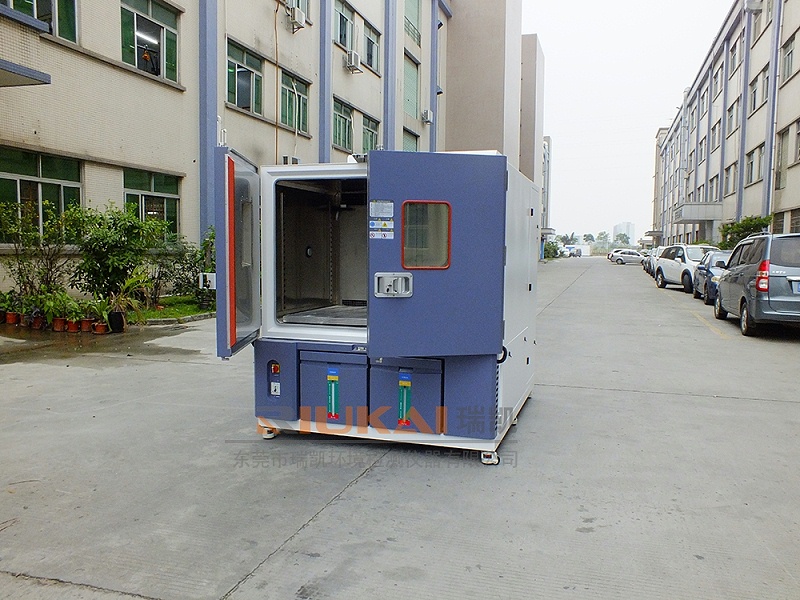 1500L高低溫交（jiāo）變濕熱試驗箱