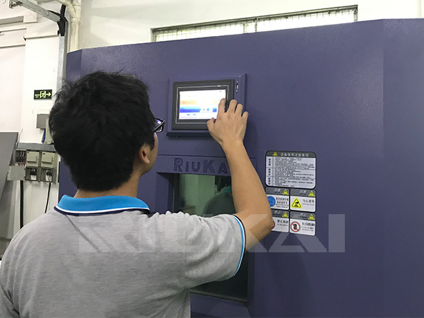 高溫（wēn）高濕試驗箱